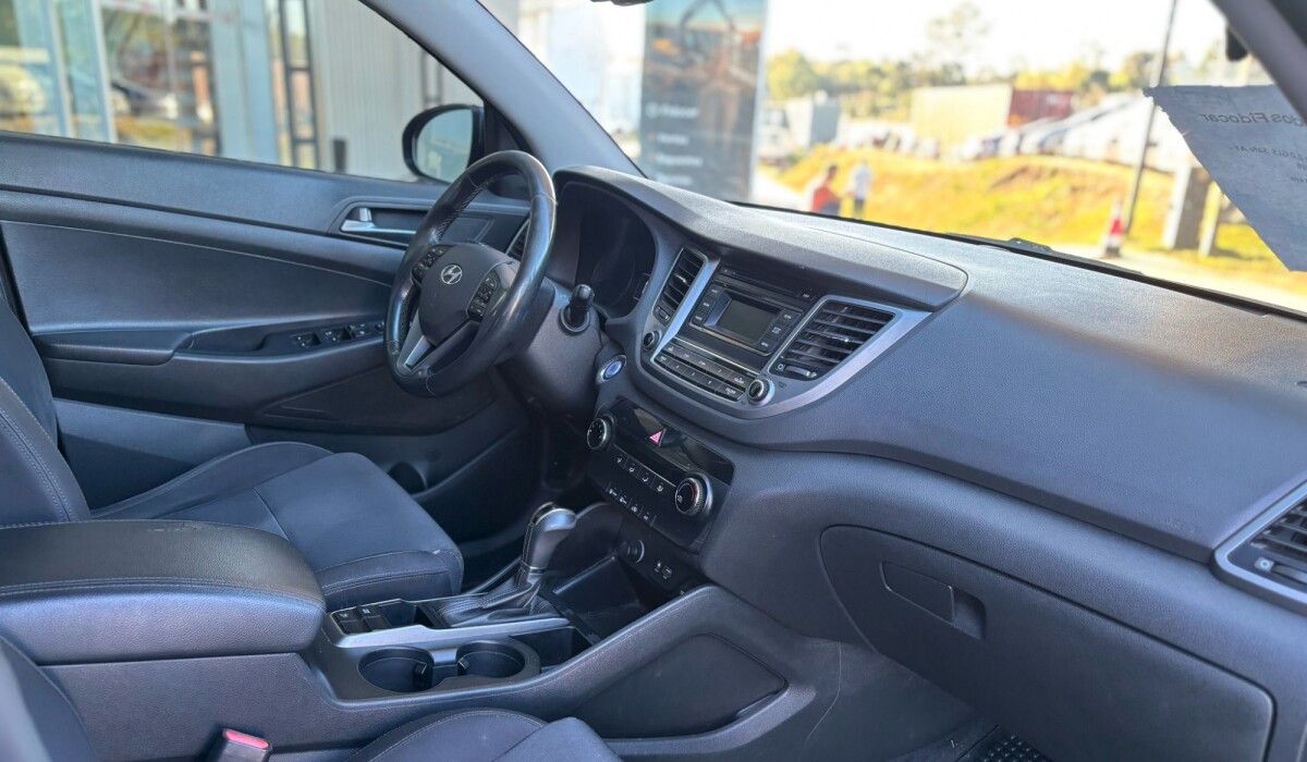 Hyundai Tucson 2,0 GLS Safe AT - 2016 Hyundai Tucson 2,0 GLS Safe AT - 2016
