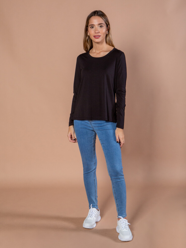 REMERA OLIANA Negro