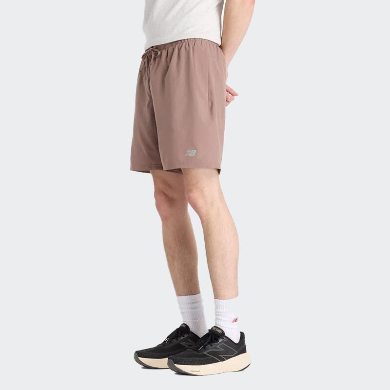 Short New Balance Hombre Sport Essentials 7 Marrón