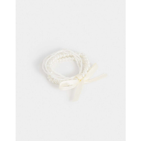 Set De Pulseras Con Perlas Dorado