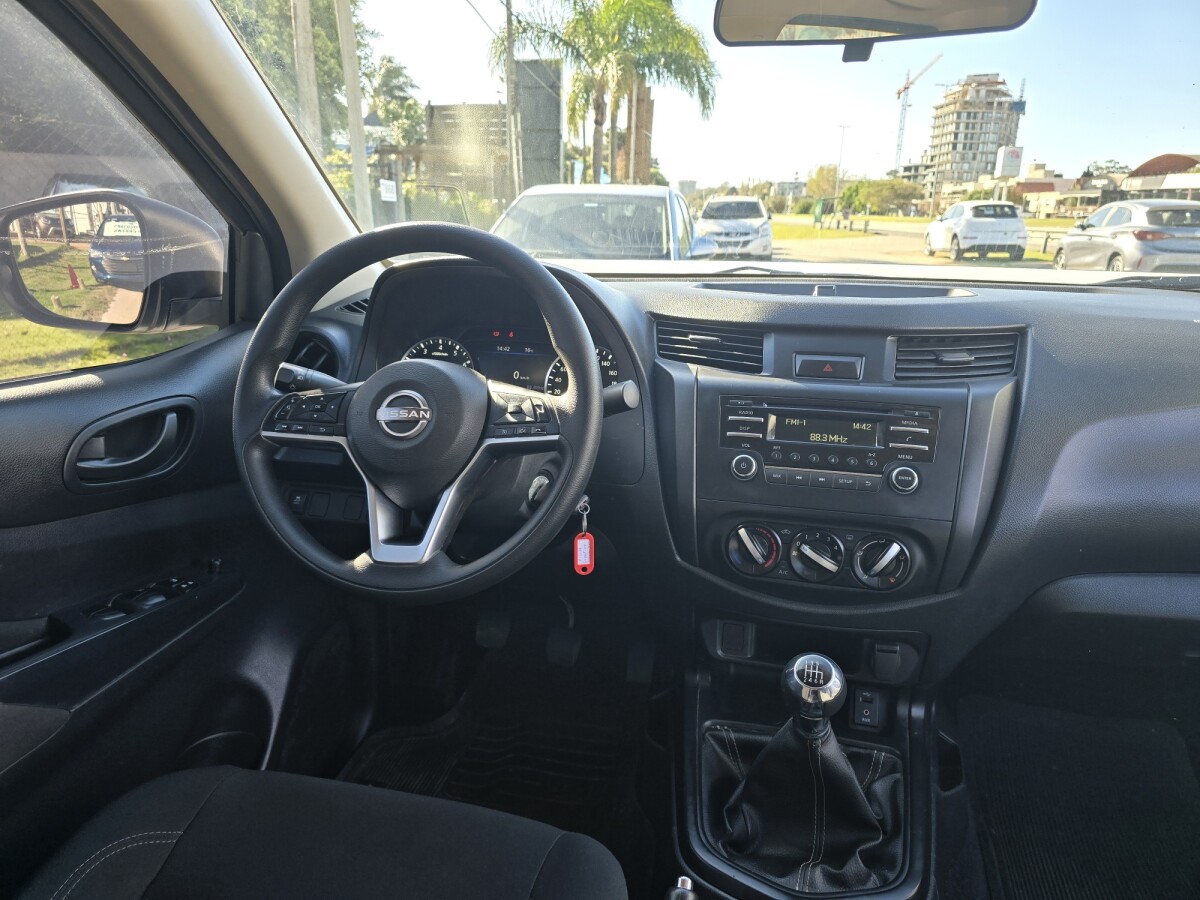 Nissan Frontier SE 2.5 4x2 Nafta DC| Permuta / Financia Nissan Frontier SE 2.5 4x2 Nafta DC| Permuta / Financia