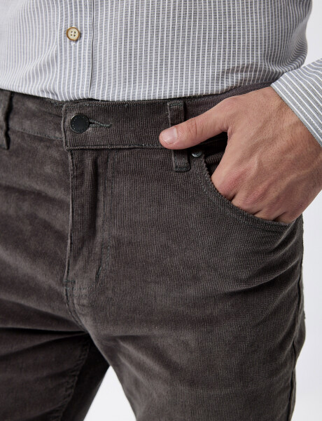 Pantalon pana Fields gris oscuro