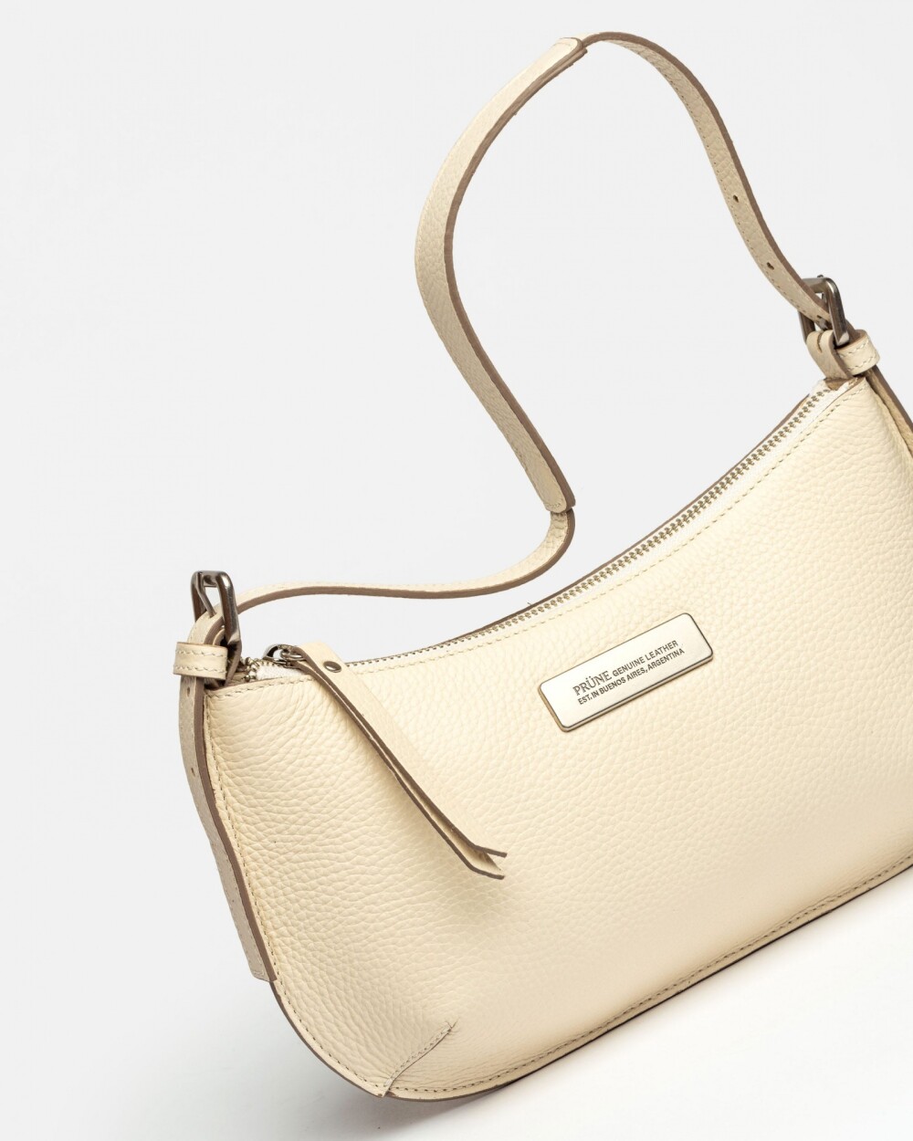 Cartera al hombro Mia en cuero graneado Cotton