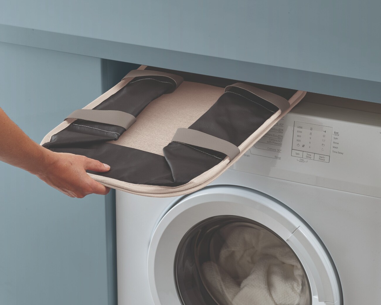 Cesta de Lavandería Plegable 35 L Joseph Joseph Hold-All™ Ecru Cesta de Lavandería Plegable 35 L Joseph Joseph Hold-All™ Ecru