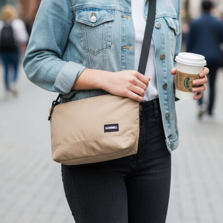 Lunchera térmica 6L con asa y correa para colgar 23x14x20cm Camel