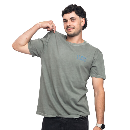 Remera La isla x La Vela - Chancho Ola Remera La isla x La Vela - Chancho Ola