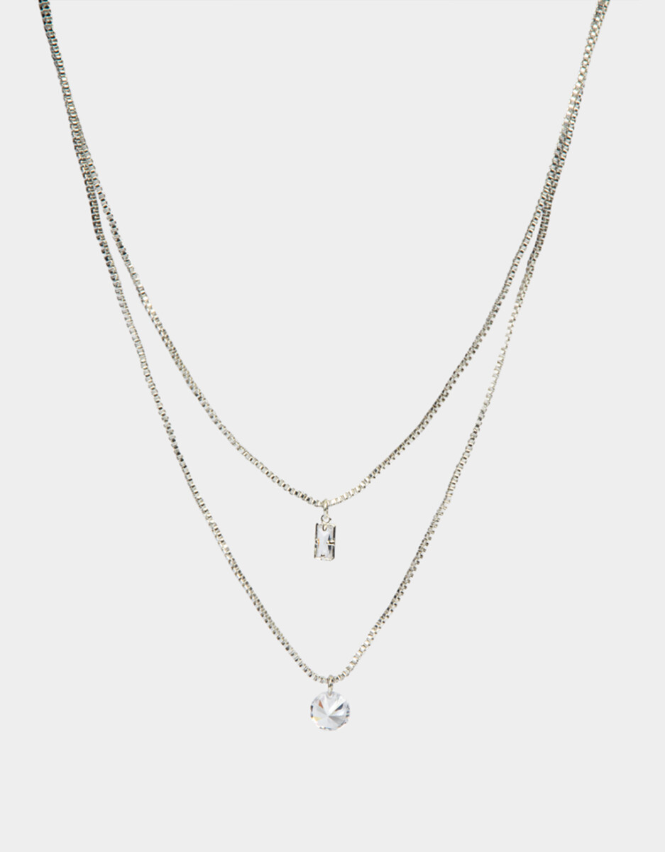 Cadena Corta Con Dije Bañada En Plata 