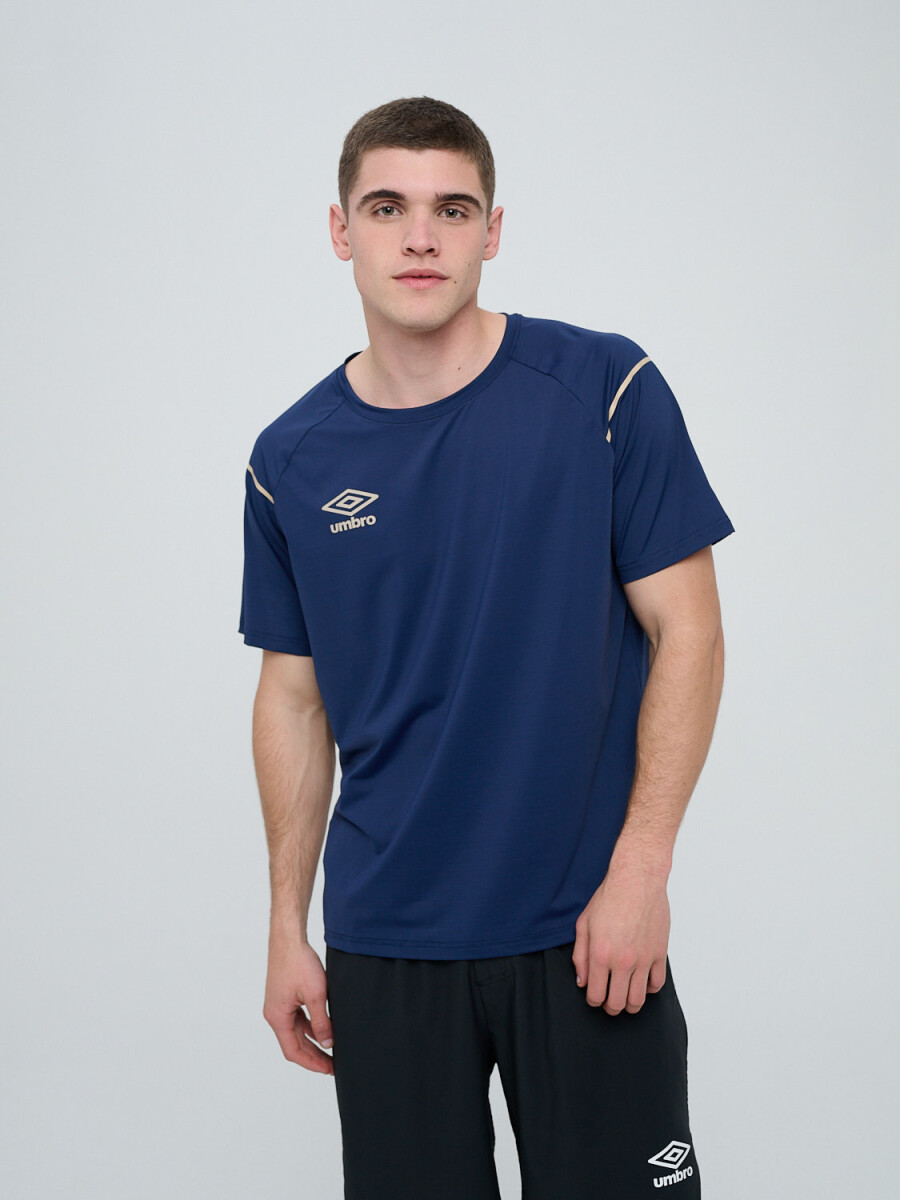 REMERA TERREN Umbro Hombre - 001 