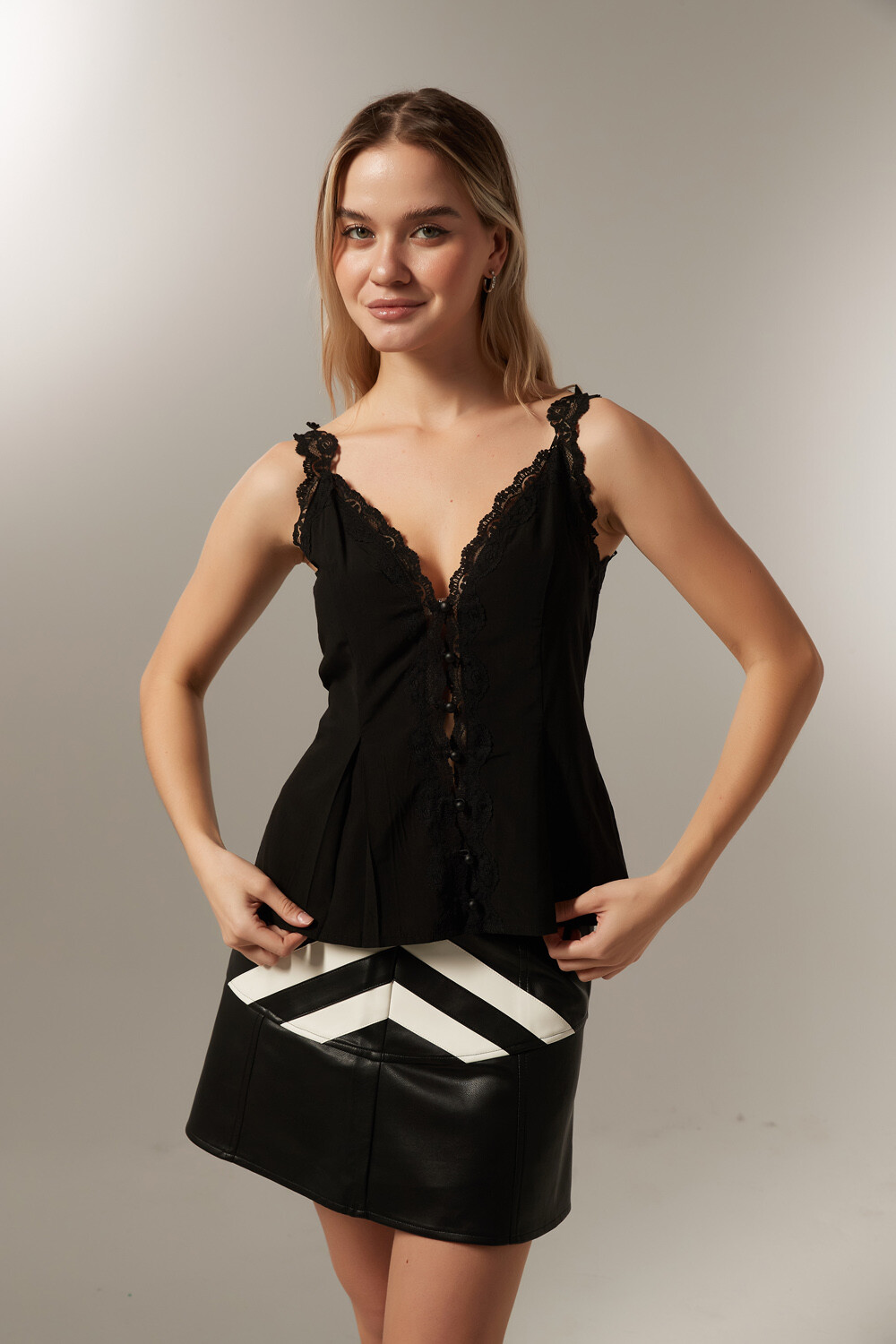 Musculosa Sadiya Negro