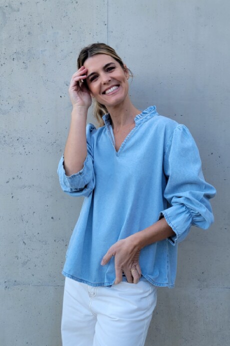 Blusa Copenhague Denim celeste