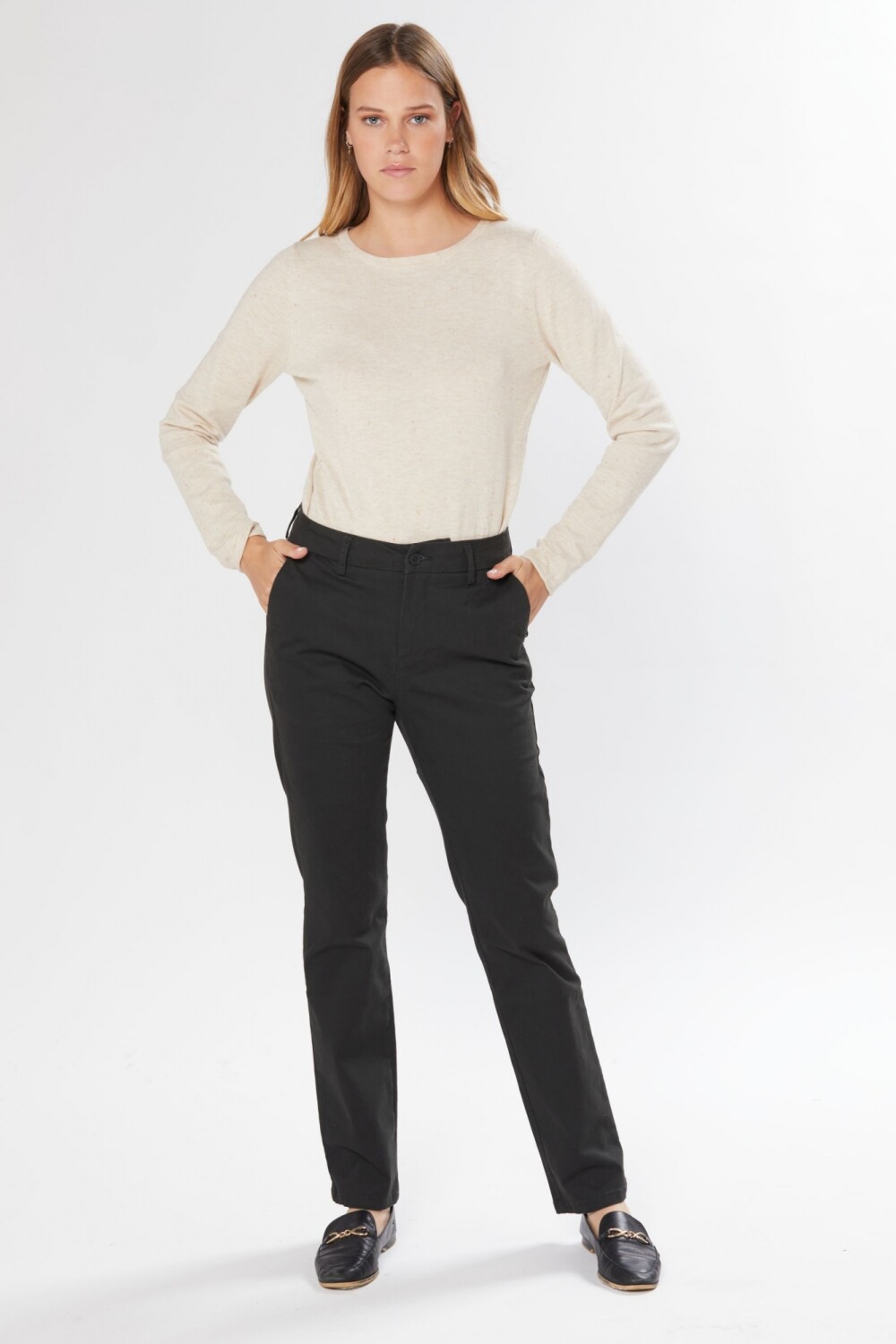 PANTALÓN CLÁSICO CON SPANDEX Negro