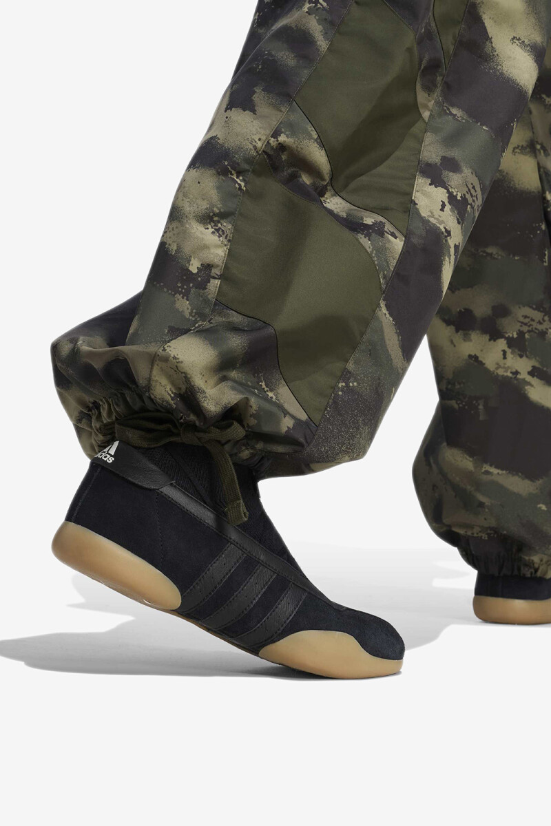 EQT AOP PANT Camuflado