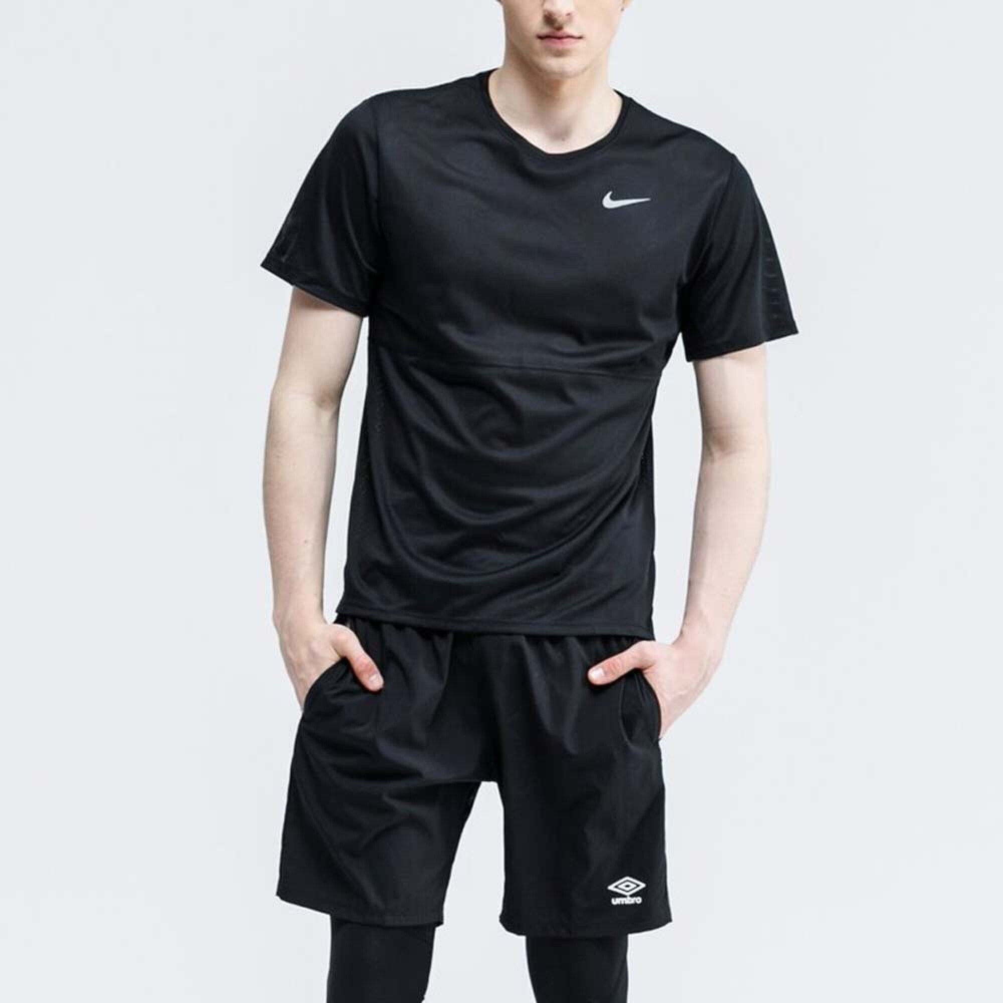 NIKE Nike BREATHE RUNNING - Débardeur Homme black - Private Sport Shop
