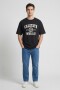 Remera m/c estampa universitaria NEGRO