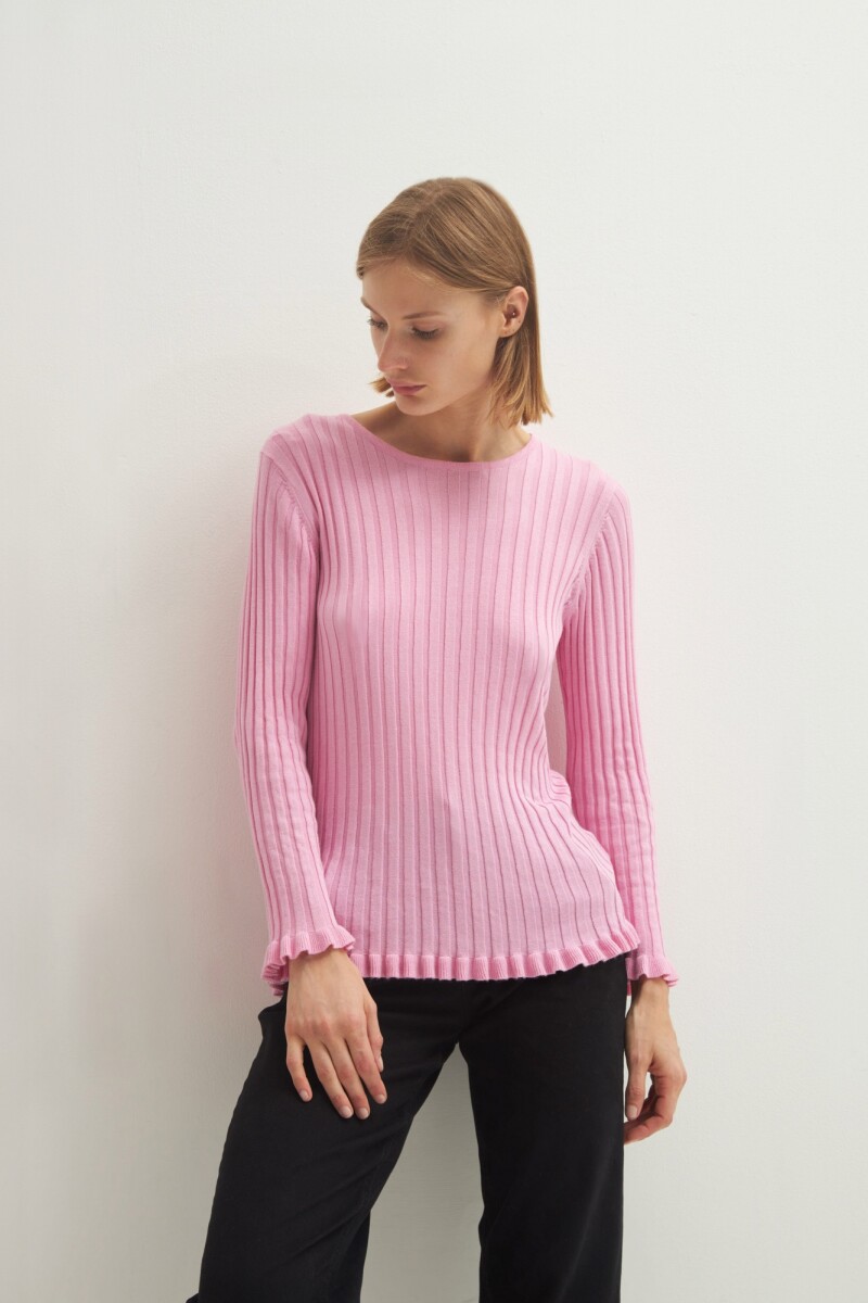 Sweater canalé con volado rosado