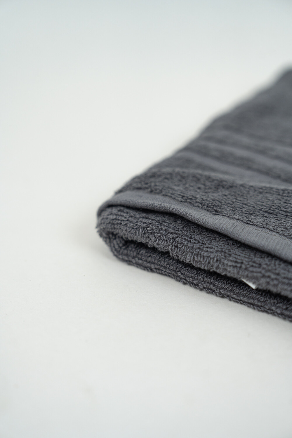 Toalla Mano Nessa, 380g. Gris