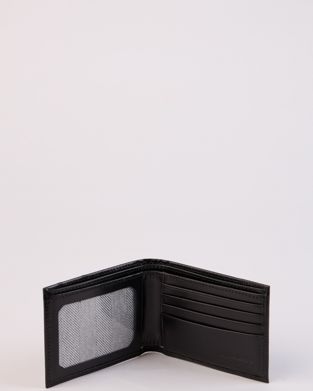 Billetera 100% Cuero - Negro Billetera 100% Cuero - Negro