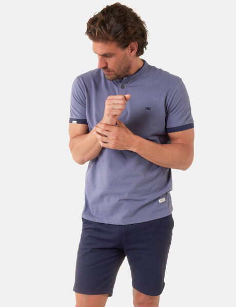 REMERA LISA CUELLO MAO Lila