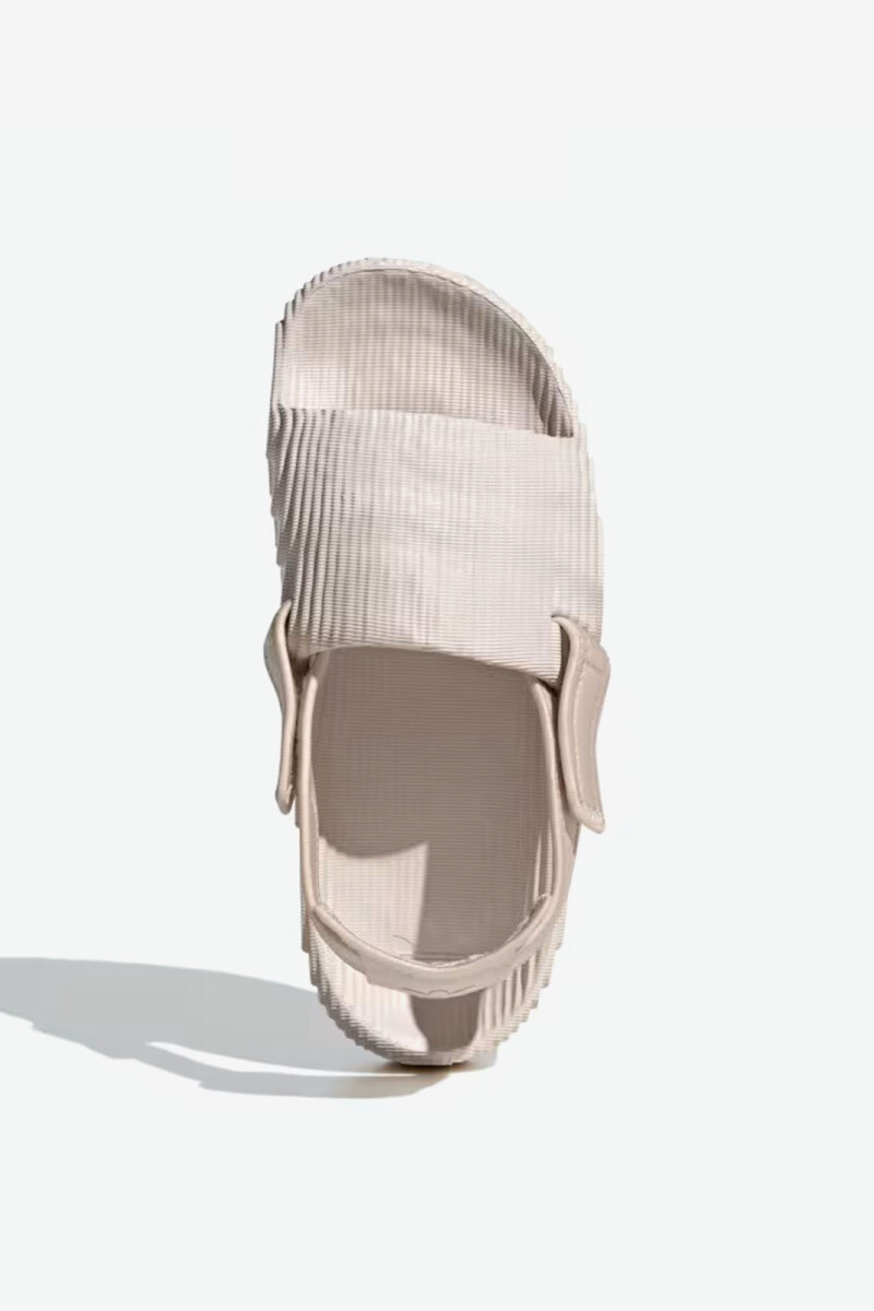 ADIFOM ADILETTE XLG Crudo