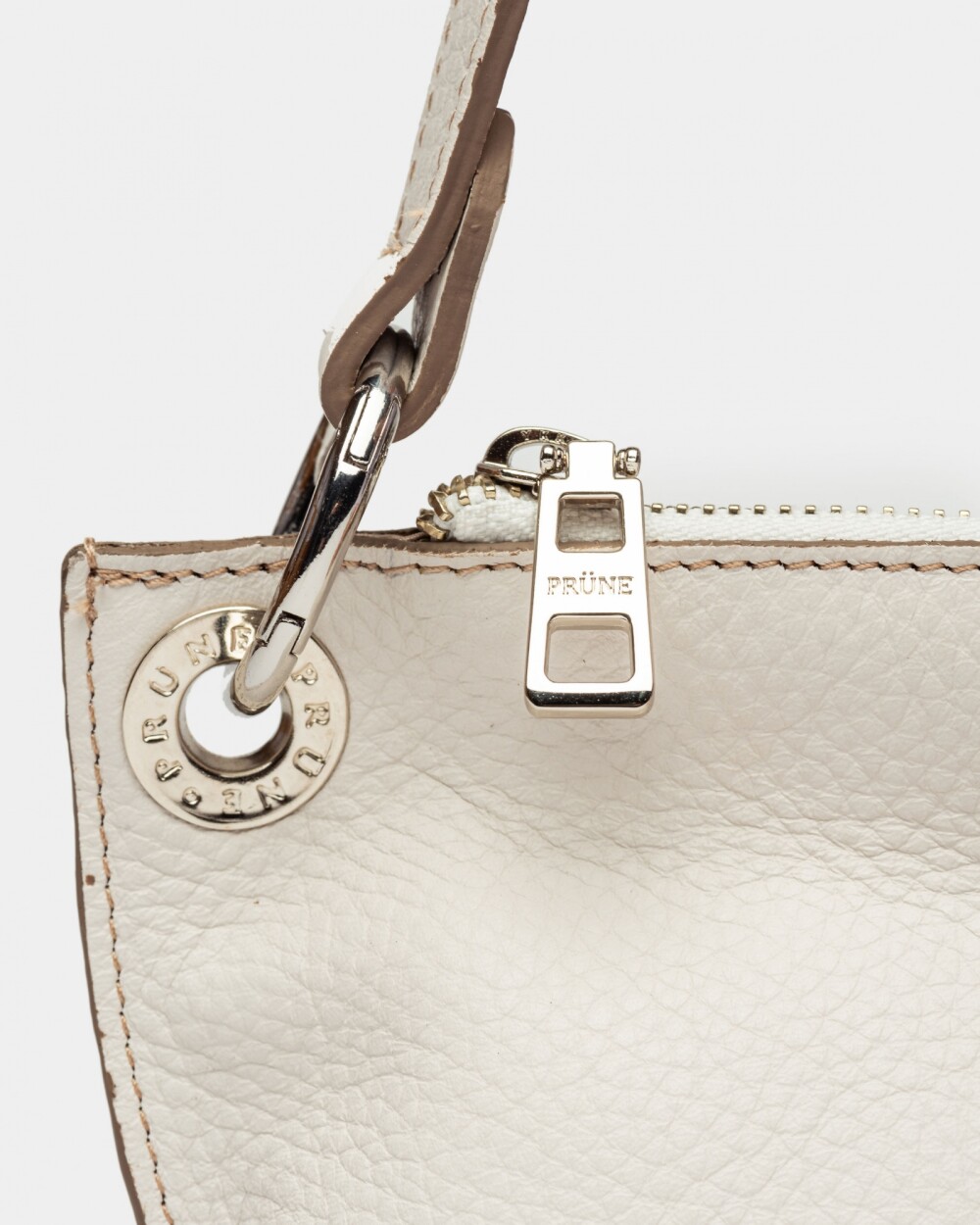 Mini bag Anya en cuero graneado Natural