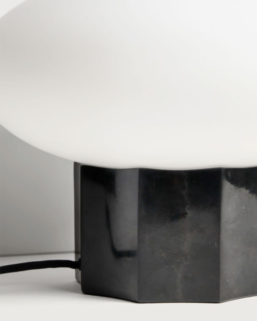 Lámpara de mesa Idela de cristal ahumado y mármol negro Ø26 cm Lámpara de mesa Idela de cristal ahumado y mármol negro Ø26 cm