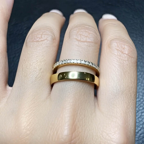 Anillo Duo alianza de oro amarillo 18k con brillantes Anillo Duo alianza de oro amarillo 18k con brillantes