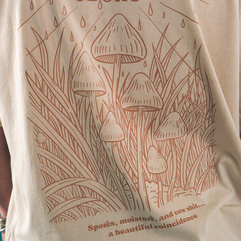 REMERA OVERSIZE - UN MUNDO FELIZ REMERA OVERSIZE - UN MUNDO FELIZ