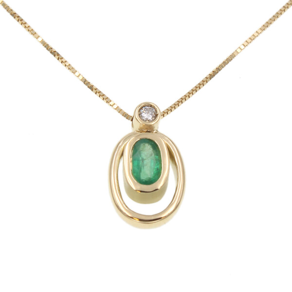 Colgante con cadena de oro amarillo 18k con brillante y esmeralda N2950 Colgante con cadena de oro amarillo 18k con brillante y esmeralda N2950