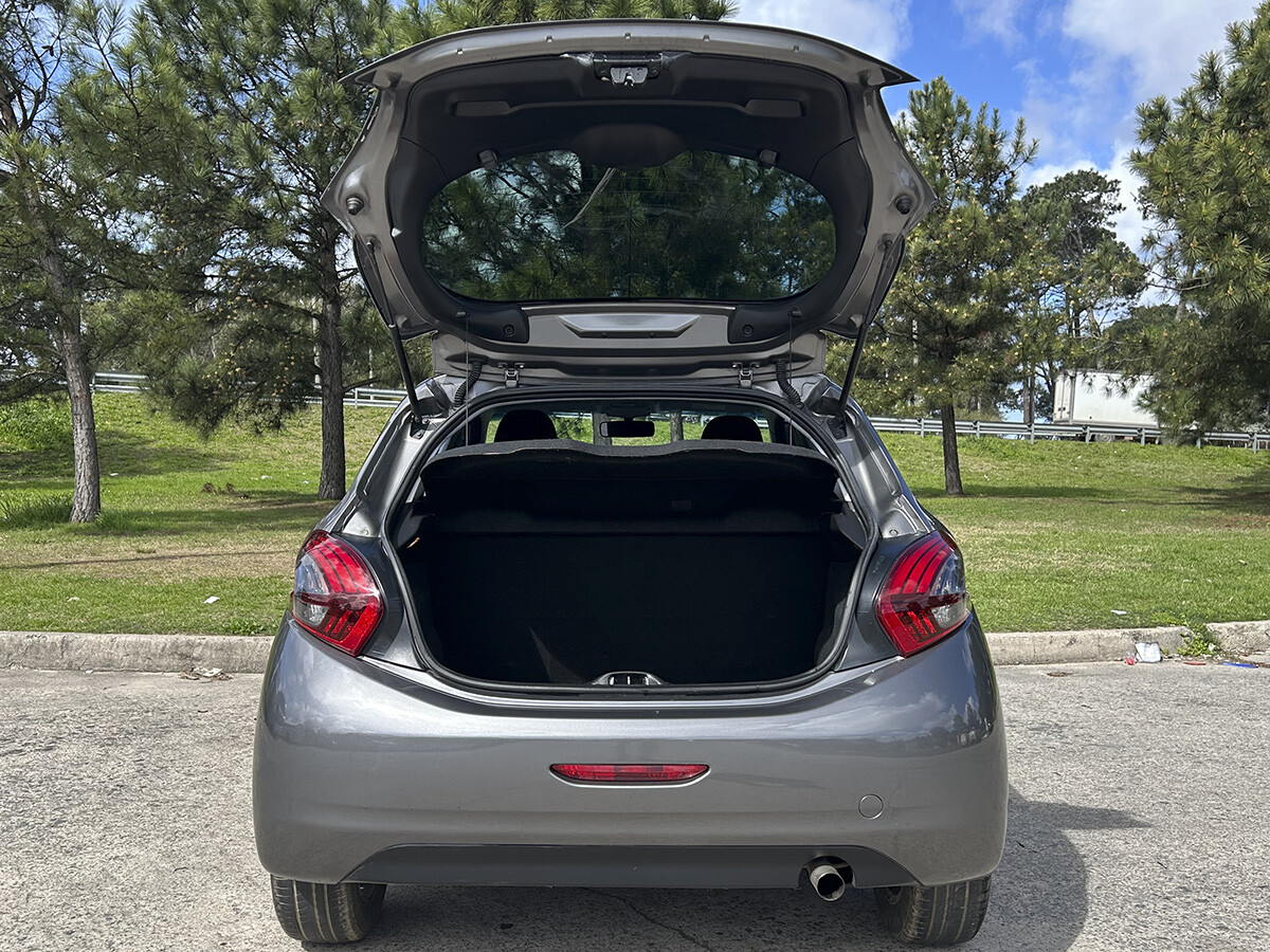 Peugeot 208 1.5 EXCELENTE ESTADO! | Permuta / Financia Peugeot 208 1.5 EXCELENTE ESTADO! | Permuta / Financia