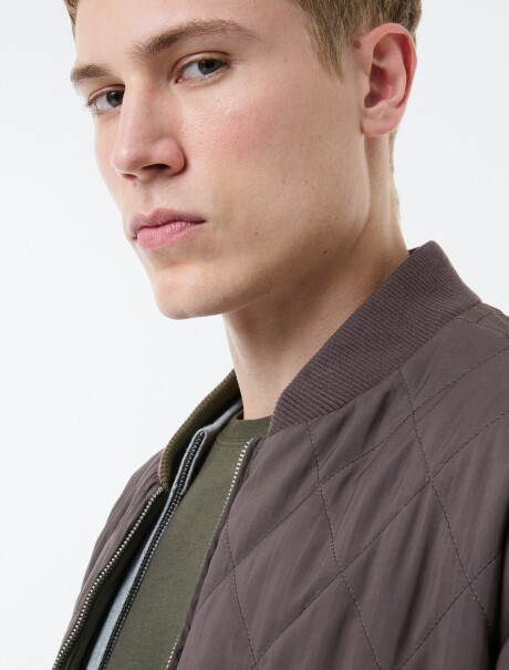 CAMPERA BOMBER ACOLCHADA MARRÓN