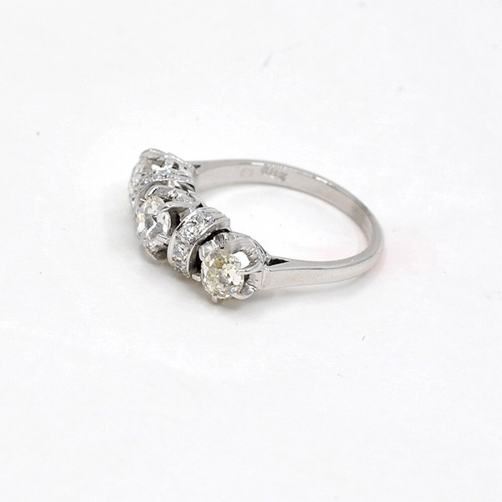 Anillo En Oro 18K, Platino Y Brillantes Anillo En Oro 18K, Platino Y Brillantes