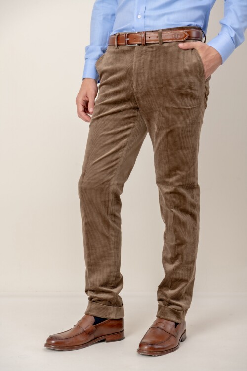 Pantalón Corduroy Tostado