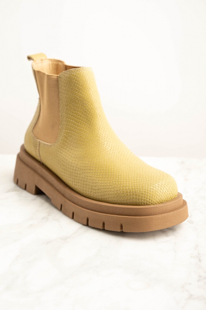 Bota Cuero Texturado Pistacho