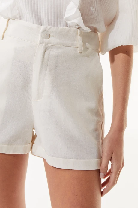 Short Capri Plateado