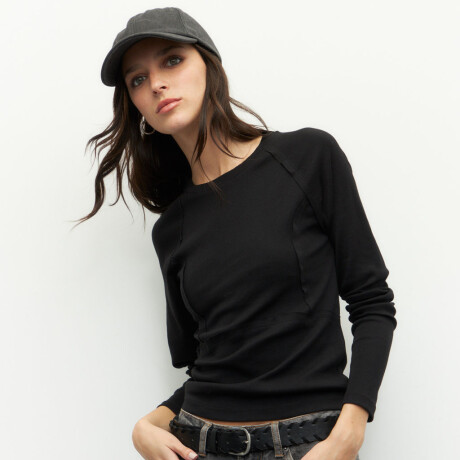REMERA OSTER Negro
