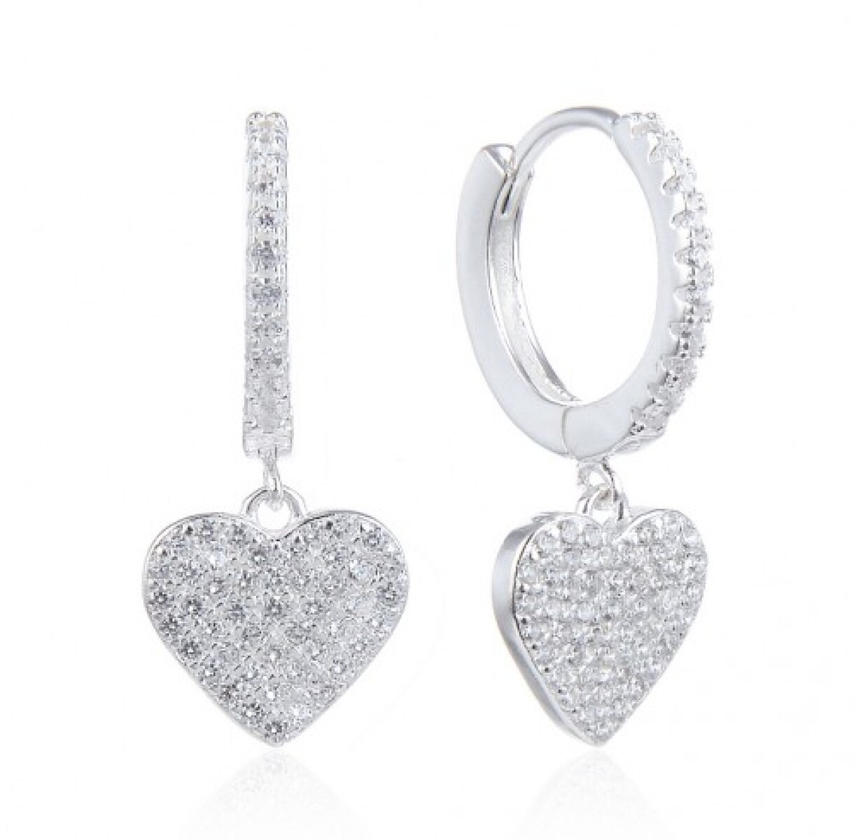 Par de aros de plata 925 con circonia y dije corazón. 