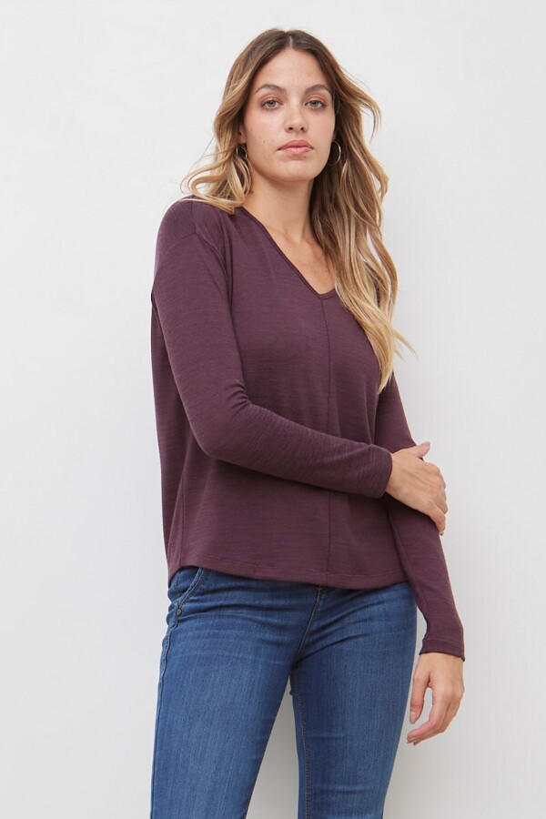Remera Escote V VIOLETA