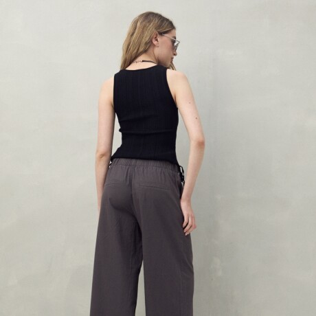 PANTALÓN AKARU Gris