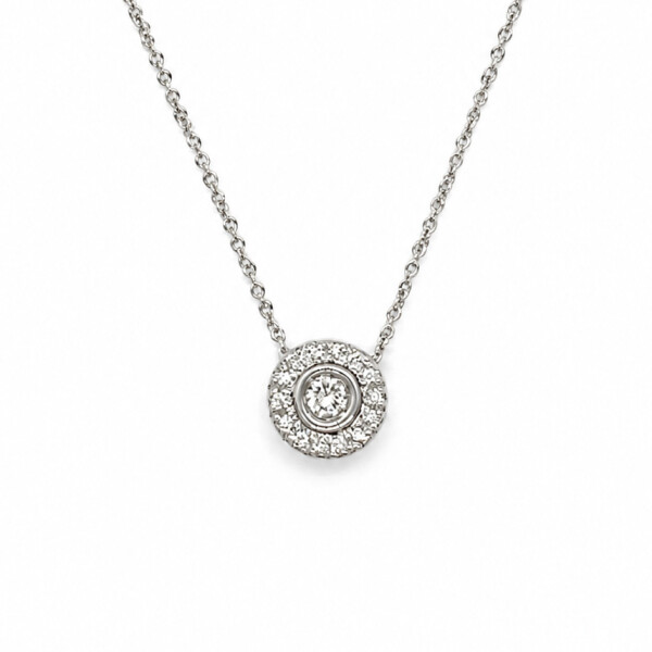 Colgante con Cadena Liora de Oro Blanco 18k con Brillantes Colgante con Cadena Liora de Oro Blanco 18k con Brillantes