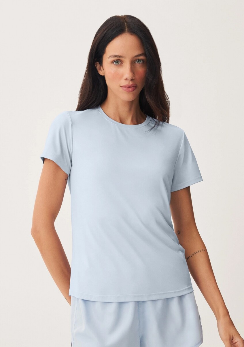 CAMISETA DEPORTIVA CON PROTECCIÓN UV - CELESTE 