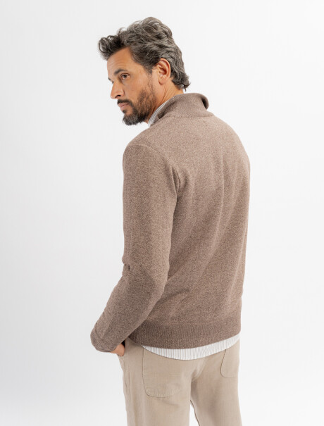 Remera medio cierre Tilo marron