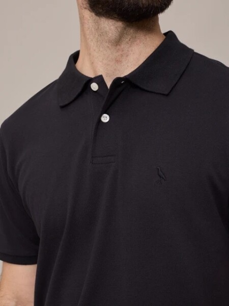 REMERA POLANCO REGUL NEGRO
