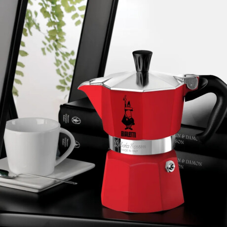 Cafetera Moka Express Roja 130ml 3 Tazas Bialetti Cafetera Moka Express Roja 130ml 3 Tazas Bialetti