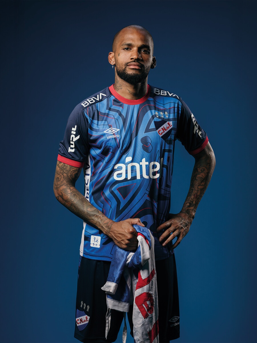 CAMISETA GOLERO OFICIAL<br /> 2025 Nacional Oficial Hombre - S19 