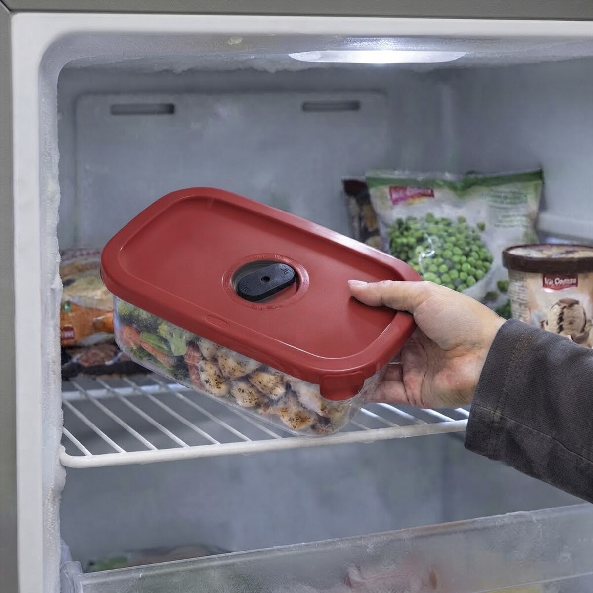 Pote plástico Lume con Válvula Calendario 600 ml - ROJO 