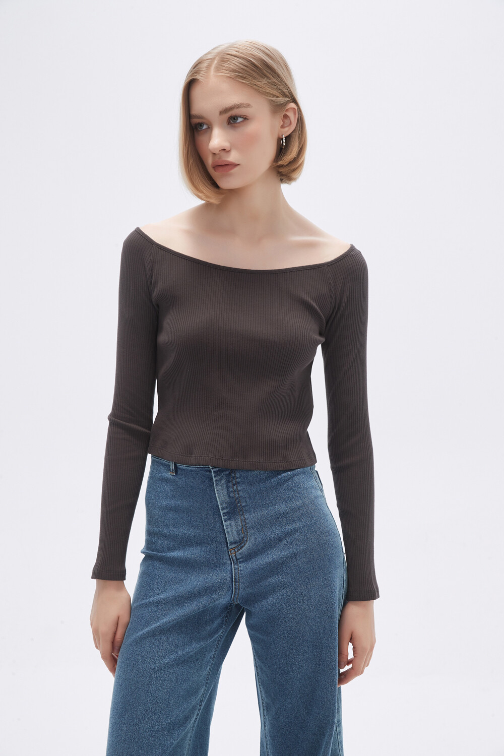 Remera Freeval Gris Oscuro
