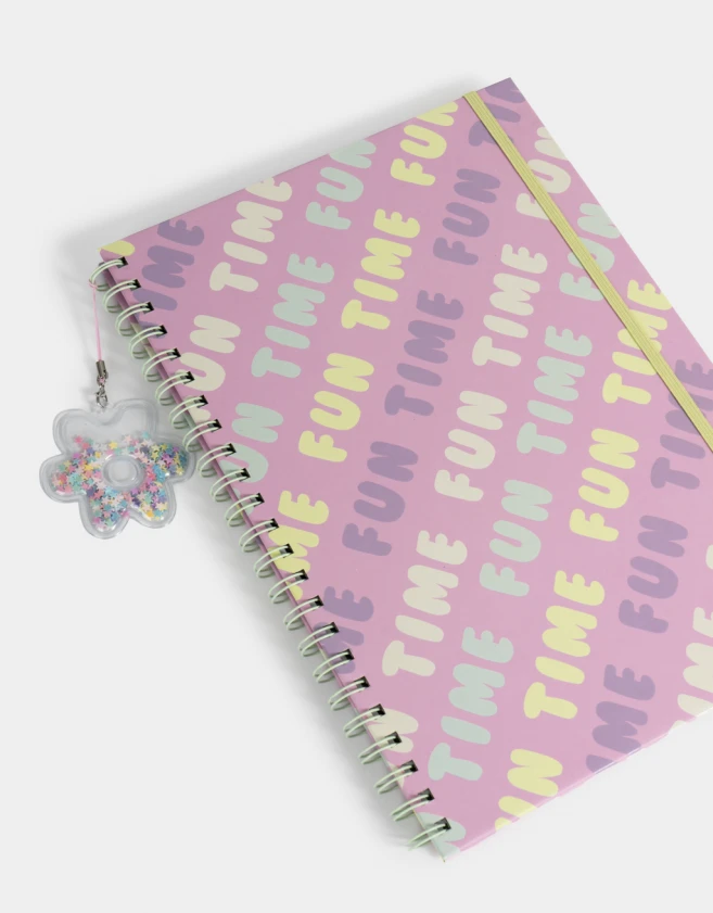 Anotadores Cuadernos y Memos Estampados Cuaderno A4 Con Dije Flor - Combinacion Multicolor
