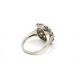 Anillo En Platino Con Brillantes Y Zafiro Central. Anillo En Platino Con Brillantes Y Zafiro Central.