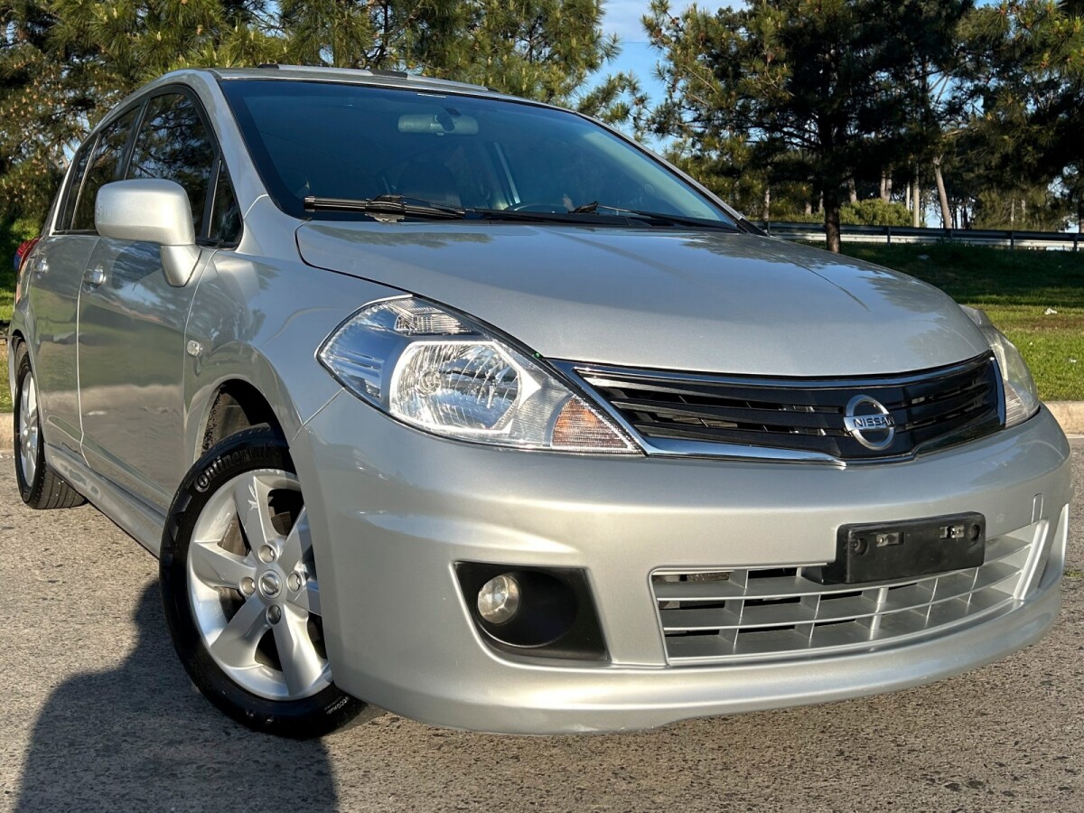 Nissan Tiida 1.8 EXCELENTE ESTADO! | Permuta / Financia Nissan Tiida 1.8 EXCELENTE ESTADO! | Permuta / Financia