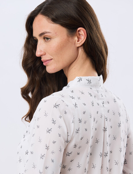 BLUSA ESTAMPADA Hojas Negra